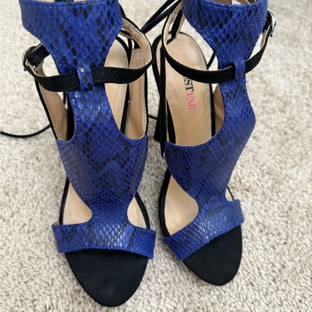 JustFab Blue and Black Snakeskin Heels